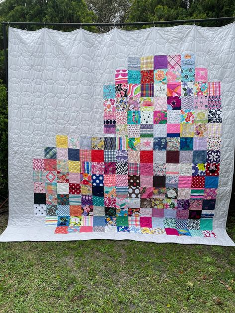 Memory Blankets From Clothes, Heart Memory Quilt, Quilts Made From Clothes, Quilt Of Baby Clothes, Blanket Made From Baby Clothes, Quilt Made From Baby Clothes, Quilt Baby Clothes, Memory Blanket From Clothes, Baby Clothes Memory Quilt