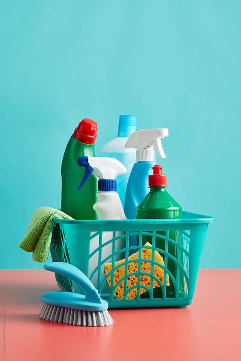 Cleaning Service Flyer, Cleaning Inspiration, Plastic Baskets, Cleaning Business, Cleaning Equipment, Cleaning Service, Still Life Photography, Premium Photo, Blue Backgrounds