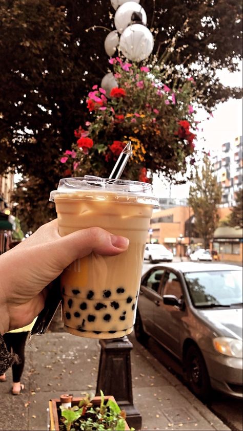 Iced Coffee Boba, Boba Astethic, Boba Iced Coffee, Ice Boba, Boba Coffee, Tapioca Boba, Boba Aesthetic, Coffee Boba, Boba Tea Recipe