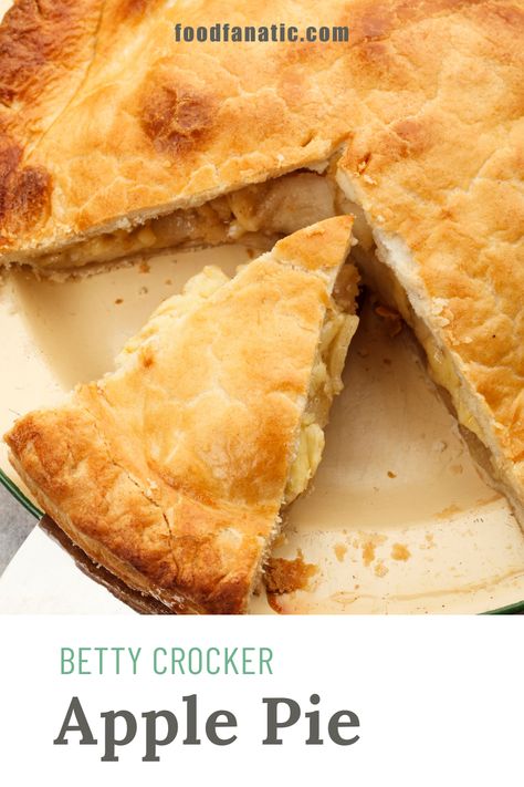 Betty Crocker Apple Pie, Apple Pie Cake Recipe, Pie Cake Recipe, Apple Pie Pancakes, Apple Pie Recipe Homemade, Apple Pie Cake, Homemade Pastry, Apple Pie Recipe Easy, Betty Crocker Recipes