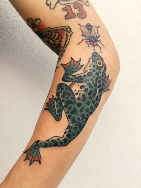 Bull Frog Tattoo, American Traditional Alligator Tattoo, Frog Traditonal Tattoo, Trad Frog Tattoo, American Traditional Forearm Tattoo, American Traditional Frog Tattoo, Frog Tattoo Traditional, American Traditional Snake Tattoo, American Trad Tattoo