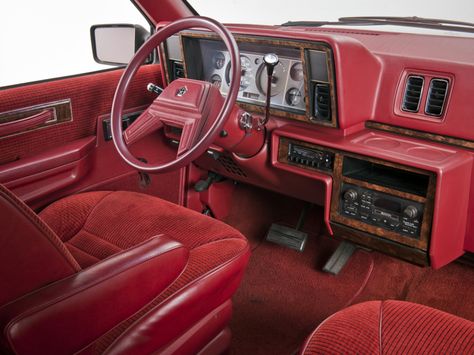 1984 Plymouth Voyager Chrysler Van, Cafe Racer Seat, Car Inside, Volkswagen Aircooled, Family Cars, Auto Vintage, Plymouth Voyager, Caprice Classic, Outdoor Cleaning