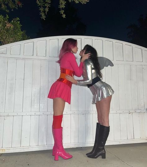 Sharkboy And Lavagirl Costume Girls, Friend Duo Costume Ideas, Wow Halloween Costumes, Bsf Matching Costumes, Sharkboy And Lava Girl Halloween, Duo Baddie Halloween Costumes, Bsf Costumes For Halloween, Shark Boy And Lavagirl Costume, Baddie Duo Costumes