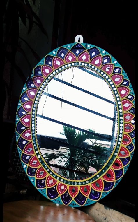 Oval mirror Lippan Art Mirror, Tiny Balcony, Art Mirror, Mirror Crafts, Lippan Art, Art Painting Tools, Boho Furniture, Diwali Diy, Cardboard Art