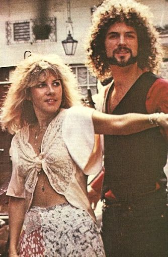 Stevie Nicks and Lindsey Buckingham Stevie Nicks Lindsey Buckingham, Buckingham Nicks, Stevie Nicks Style, Stephanie Lynn, Lindsey Buckingham, Stevie Nicks Fleetwood Mac, Musica Rock, Inspiring Women, Famous Couples