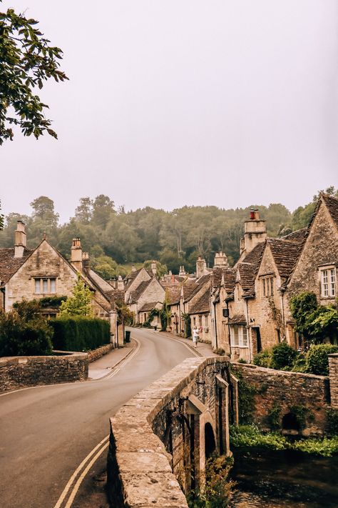 Castle Combe England, Study Abroad Aesthetic, Abroad Aesthetic, Countryside Village, Victorian Village, England Aesthetic, Cotswold Villages, Castle Combe, Day Trips From London