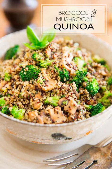 Quinoa Broccoli, Mushroom Quinoa, Quinoa Recipes Easy, Quinoa Recipes Healthy, Broccoli Recipes, Healthy Foodie, Quinoa Recipes, How To Cook Quinoa, Clean Eating Snacks