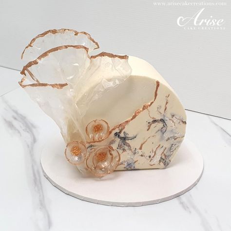 Side Cake Designs, Top Forward Cake Ideas, Marble Buttercream, Rice Paper Flowers, Arch Cake, Cake Korean, Half Cake, Edible Rice Paper, Pattern Cake