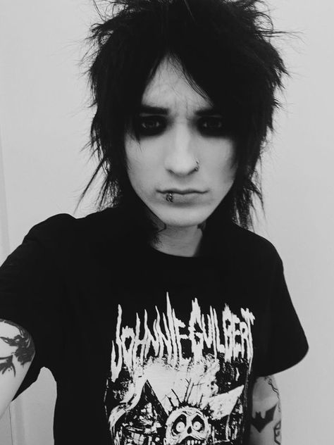 Johnnie Guilbert, Middle Part, Hair