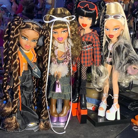 alwayz bratz never barbie 🐰🐸🐱🐷 i honestly could cry owning these dolls it feels so surreal… @bratz i love you so much words can’t express… | Instagram Bratz Early 2000s, Bratz Dolls Original, Bratz Yasmin, Dolls Aesthetic, 2000s Baby, Bratz Doll Outfits, Brat Doll, Girly Pop, Doll Aesthetic