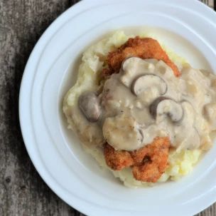 Chicken Schnitzel with Mushroom Cream Sauce – From James to Jamie Schnitzel Sauce, Chicken Schnitzel Recipe, Turkey Schnitzel, Creamy Sauce For Chicken, Schnitzel Recipe, Mushroom Cream Sauce, Cream Sauce For Chicken, Schnitzel Recipes, Mushroom Cream Sauces