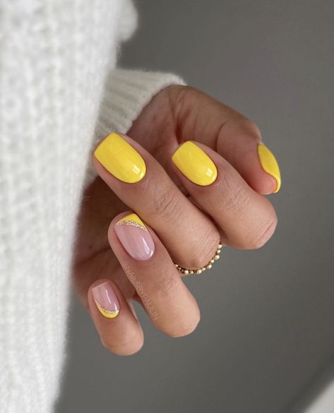 Holiday Acrylic Nails, Yellow Nails Design, Milky Nails, Bright Summer Nails, October Nails, Nagel Tips, Christmas Gel Nails, Simple Gel Nails, Girly Acrylic Nails