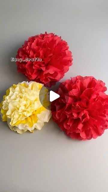 Flower From Crepe Paper Diy, Easy Tissue Paper Flowers Diy, Diy Flowers From Paper, Crafts With Crepe Paper, Easy Crepe Paper Flowers Diy, Crepe Paper Flowers Decoration, Flower Tissue Paper Craft, Flowers Out Of Paper Easy, Flowers Making Crafts Paper