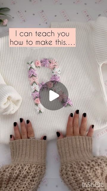 How To Make Embroidered Flowers, Embroidery With Yarn Letters, Hand Embroidered Daisy, Chain Stitch Embroidery Sweater, Embroidery With Wool Yarn, Diy Hand Embroidery Tutorials, Baby Sweater Embroidery Name Diy, How To Embroider Flowers On Sweater, One Embroidered Sweater