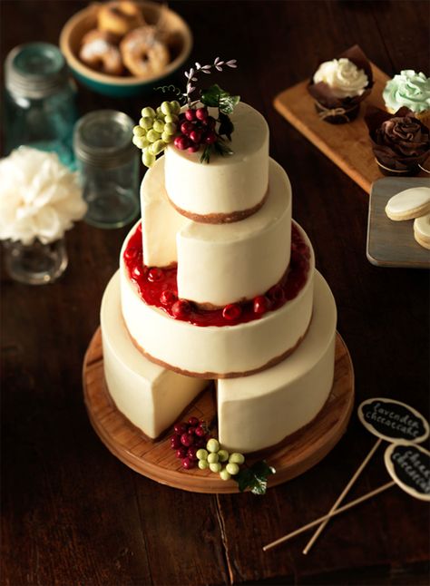 artisanal Cheese Wheel Cake, Cheesecake Wedding, Cheesecake Wedding Cake, Wedding Cheesecake, Wheel Cake, Cheese Wedding Cake, Cheese Wheel, Big Wedding Cakes, Wedding Cake Alternatives