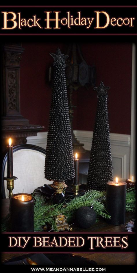 Black Christmas Table Setting, Expensive Gifts For Women, Black Xmas Tree, Black Christmas Tree Decorations, Black Christmas Decorations, Black Gold Christmas, Goth Christmas, Annabel Lee, Gothic Christmas