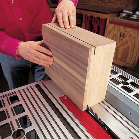 Wood Jewelry Box Diy, Woodcraft Projects, Woodworking Diy Gifts, Wooden Box Plans, Woodworking Tricks, Wood Box Design, Jewelry Box Plans, Wooden Box Designs, Woodworking Shop Plans