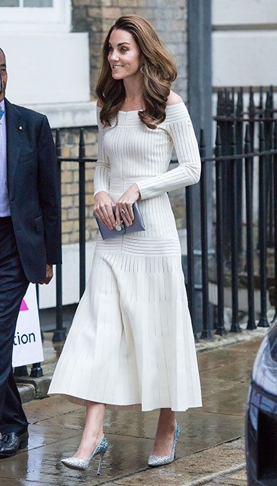 Kate Middleton White, Kate Middleton Shoes, Duchess Dress, White Off Shoulder Dress, Kate Middleton Pictures, Bride Crown, Sparkly Shoes, Catherine Elizabeth Middleton, Kate Middleton Style