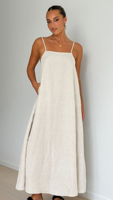 Casual Dress With Pockets, One Size Fit All Dresses, Sandals With Back Strap, Linen Looks For Women, Beige Long Summer Dress, Free Size Dress Women, Styling Summer Dresses, Viscose Dress Summer, Summer Dress Ideas