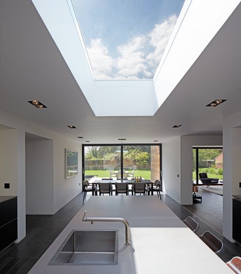 Point Seven by Dan Brill Architects Roof Skylight, Skylight Kitchen, Sale Windows, Roof Window, Beautiful Kitchen, Roof Light, Cottage Kitchen, Flat Roof, Roof Design