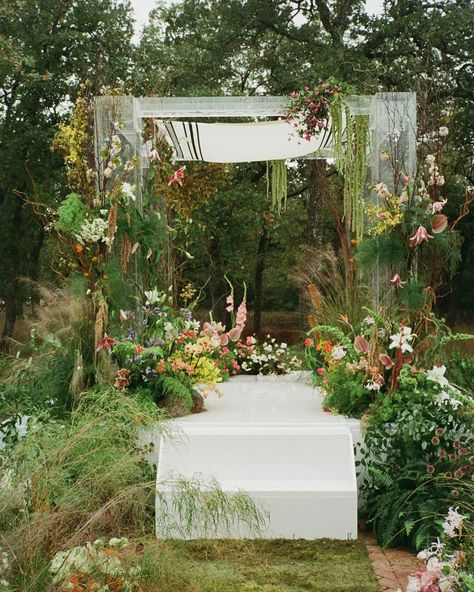 When the film photos hit your inbox 😍😍😍 second shot for @lightasgold (all vendors are tagged on her page) Eclectic Wedding Arch, Garden Chuppah, Cowboy Editorial, Wedding Florals Ceremony, Wedding Chuppah Flowers, Arbor Florals, Huppah Wedding, Flower Altar, Chuppah Wedding