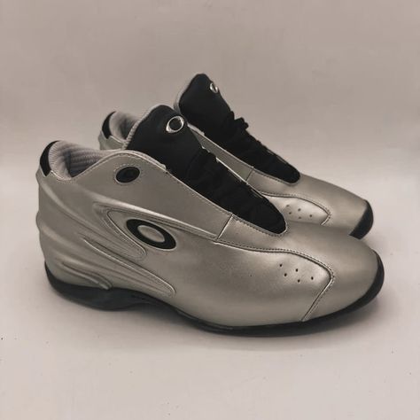 @oakley Pick Shoe ( 2000s ) Futuristic Photoshoot, Oakley Shoes, Form Inspiration, Vintage Oakley, Y2k Men, Oakley Men, Basketball Sneakers, Dream Shoes, Stylish Sneakers