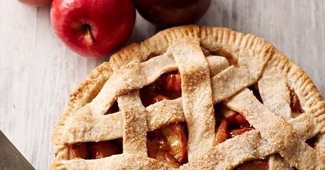 Old Fashioned Apple Pie, Making Apple Pie, Baking List, Best Apple Pie, American Desserts, Apple Pie Spice, Apple Season, Best Pie, Fruit Pie