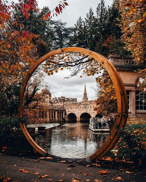 Glorious Britain on Instagram: “When you say Bath does it rhyme more with math or scarf? 🔎😁 Did you know that Bath is the largest city in Somerset? The World Heritage Site…” Bath Somerset, Bath England, Uk Photos, Voyage Europe, Destination Voyage, Landscape Pictures, Somerset, Beautiful Destinations, Beautiful World