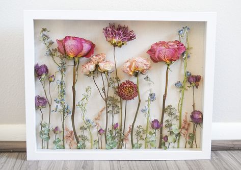 Memory Boxes With Dried Flowers, Wedding Floral Shadow Box Ideas, Pressed Flowers In Shadow Box Diy, Preserved Flower Shadow Box Ideas, Flower Dried Ideas, Pressed Flower Shadow Box Ideas, Dried Floral Shadow Box Ideas, Dried Flowers Box, Dried Flower Shadow Box Diy