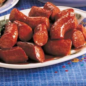 Barbecue Sausage, Farmer Sausage, Grilling Recipes Pork, Smoked Sausage Recipes, Sausage Recipe, Baking Dishes, Barbecue Recipes, Smoked Sausage, Barbecue Sauce