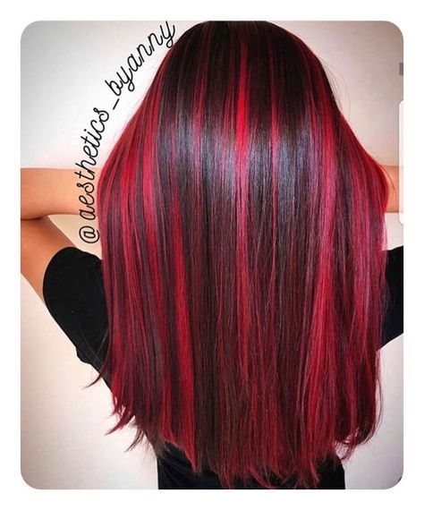 70+ Stunning Red Hair Color Ideas With Highlights - NiceStyles Red Hair With Highlights, Red Hair Inspo, Dark Red Hair, Bright Red Hair, Red Highlights, Hair Red, Hair Color Highlights, Tone Hair, Long Black Hair