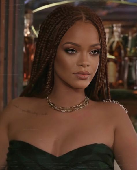 Twist Hairstyle, Looks Rihanna, Afro Braids, Cute Box Braids, Rihanna Looks, Leading Women, Rihanna Riri, Cute Box Braids Hairstyles, Rihanna Style