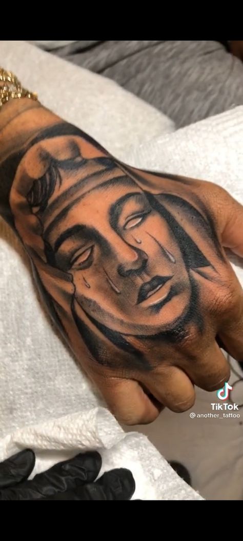 Patch Tattoos For Men, Grey And Black Tattoos, Color Hand Tattoos, Hand Tattoos Stencils, Hand Tattoos For Guys Men, Heart Hand Tattoo, Medusa Hand Tattoo, Hand Tattoos For Guys Ideas, Fye Tattoos