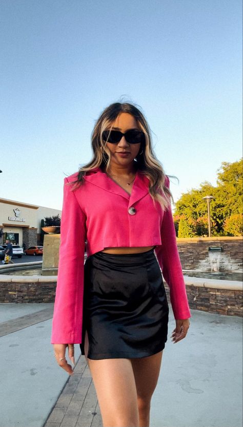 Crop blazer in hot pink with black skirt and black sunglasses Black And Pink Bachelorette Outfit, Hot Pink And Black Outfit, Summer Business Outfits, Cropped Jacket Outfit, Skirt And Thigh Highs, Hot Pink Blazer, Hot Pink Blouse, Pink Bachelorette, Hot Pink Blouses