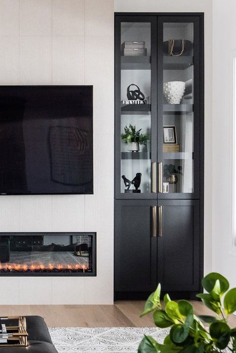 Cabinets Around Fireplace, Modern Living Room Fireplace, Fireplace With Cabinets, Fireplace Design Ideas, Built In Electric Fireplace, Living Room Built Ins, Black Fireplace, Mantel Design, Built In Cabinet