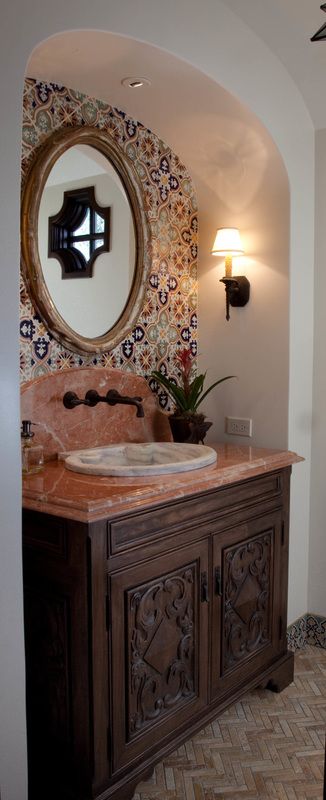 Country Club Spanish Revival - Kim Grant Design Hacienda Bathroom, Spanish Style Home Interior, Spanish Style Bathrooms, Spanish Bathroom, Spanish Revival Home, Hacienda Style Homes, Spanish Decor, Mediterranean Home Decor, Spanish Style Home