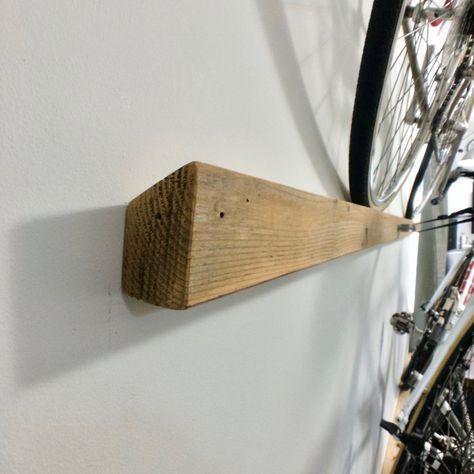 Bike Storage Garage Wall, Bicycle Wall Hanger, Bike Wall Storage, Rack Velo, Transporter Campervan, Bicycle Wall Mount, Diy Bicycle, Bicycle Hanger, Diy Bike Rack