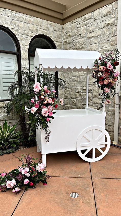 Candy Cart Decoration, Dessert Cart Ideas, Event Decor Outdoor, Cart With Flowers, Balloon Decor Birthday, Bday Party Decorations, Bday Party Decor, Birthday Balloon Decor, Party Rental Ideas