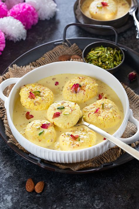 Rasmalai Recipe Rasmalai Photography, Rasmalai Recipe, Simple Family Meals, Easy To Make Appetizers, Diwali Sweets, Sweet Dish, Festive Desserts, Sweet Recipe, Indian Cooking Recipes