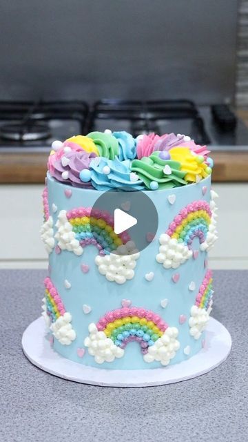 Sprinkle Rainbow Cake, Magical Cake Ideas, Easy Rainbow Cake Decoration, Small Rainbow Cake, Rainbow Cake Ideas Birthdays, On Cloud Nine Birthday Cake, Simple Girl Birthday Cakes, Rainbow Chocolate Cake, Kids Rainbow Cake