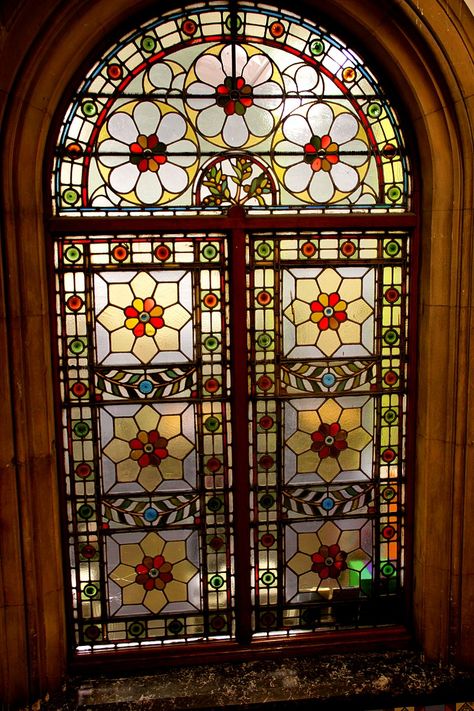 Glass Art Ideas, Antique Stained Glass Windows, Stained Glass Windows Church, Diy Stained Glass Window, Stain Glass Window Art, Window Stained, زجاج ملون, Stained Glass Door, Glass Painting Designs