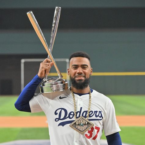 Teoscar Hernández is a Dodger first — a Home Run Derby champion Teoscar Hernandez, Third Base, Dodgers Baseball, The Outfield, T Mobile, Home Run, Cute Easy Drawings, Los Angeles Dodgers, World Series