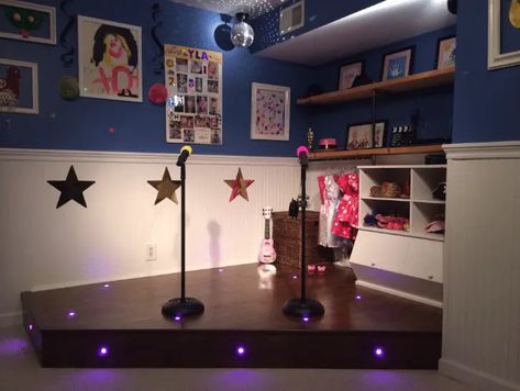 21 Basement Playroom Ideas for Kids - Your House Needs This Playroom Stage, Kids Stage, Attic Playroom, Basement Playroom, Girls Playroom, Small Attic, Attic Room, Attic Design, Attic Apartment