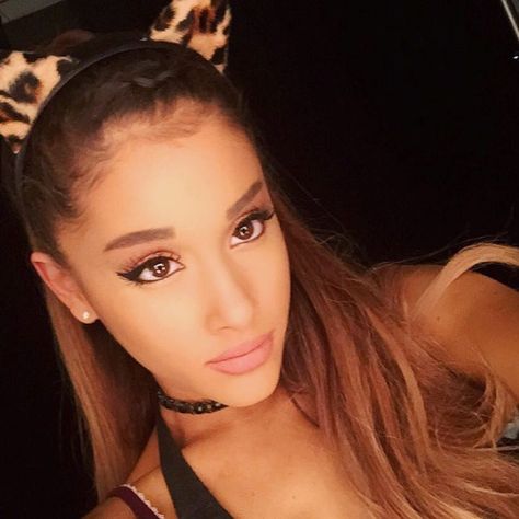 Ariana Grande 2015, Ariana Grande Selfie, Ariana Grande 2014, Ariana Grande News, Ariana Instagram, Ariana Video, Cat Ears Headband, Honeymoon Tour, Ariana Grande Photos