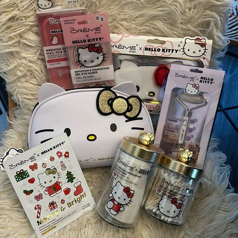 Hello Kitty The Creme Shop, Sanrio Creme Shop, Hello Kitty Beauty Products, Hello Kitty Stuff Accessories, Hello Kitty Tj Maxx Finds, Hello Kitty Items Shops, Stuff To Get For Christmas, Hello Kitty Presents, Hello Kitty Gift Ideas