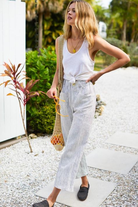 9aa42b31882ec039965f3c4923ce901bdesc51291123ri Line Pants Outfits, Ac Outfits, Stripe Pants Outfit, Adventure Fashion, Linen Pants Outfit, Striped Linen Pants, Minimalist Outfits, Summer Pants Outfits, Emerson Fry