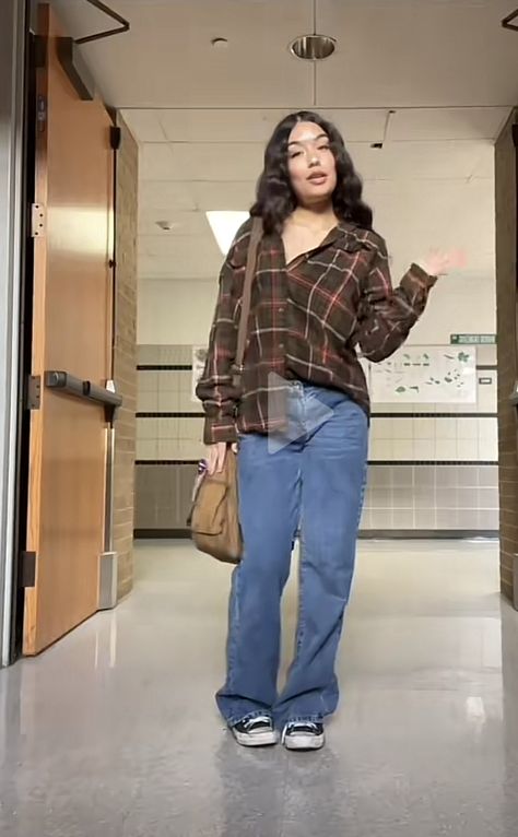 Flannel Outfit, Jeans Outfit Winter, Latina Fashion Outfits, Classy Winter Outfits, Flannel Outfits, Cold Outfits, Vibe Clothes, Instagram Outfits, Swaggy Outfits