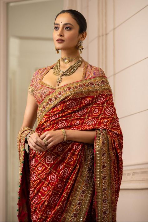 #Trending – Gharchola Saree Looks That We Couldn’t Stop Crushing On! | WedMeGood Red Floral Saree, Tarun Tahiliani Saree, Gharchola Saree, Floral Saree, Sari Blouse Designs, Saree Handloom, Wedding Sarees, Tarun Tahiliani, Indian Bridal Outfits