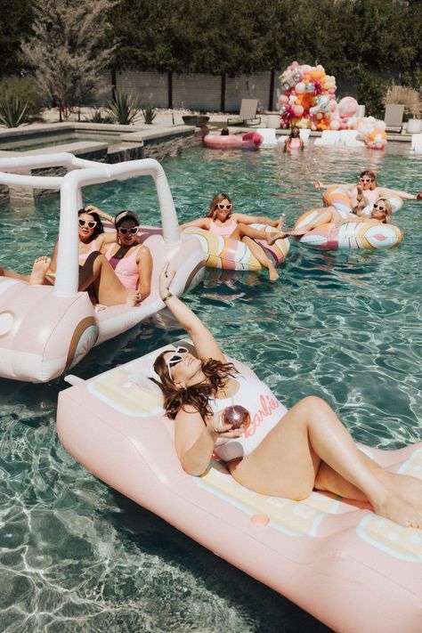 Vintage Palm Springs Bachelorette, Palm Springs Bachelorette Aesthetic, Palm Springs Theme Bachelorette, Summer Bachelorette Themes, Palm Springs Bachelorette Theme, Pool Bachelorette Party Ideas, Pool Party Bachelorette Ideas, Summer Bachelorette Party Ideas, Palm Beach Bachelorette