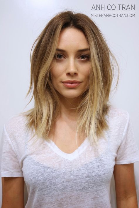 Bob Panjang, Ombre Hair Blonde, Shoulder Hair, Top Hairstyles, Shoulder Length Hair Cuts, Long Bob Hairstyles, Love Your Hair, Mid Length Hair, Blonde Ombre